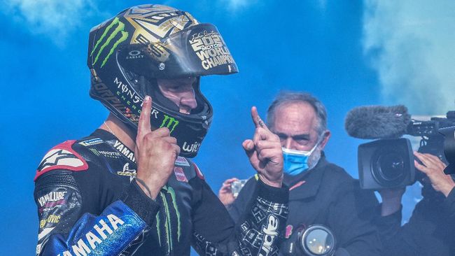 Juara bertahan MotoGP Fabio Quartararo merespons rumor akan pindah ke Repsol Honda usai MotoGP 2022.