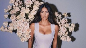 Transformasi Gaya Kim Kardashian di Red Carpet dari Awal Karier hingga Kini Jadi Selebriti dan Pengusaha Sukses