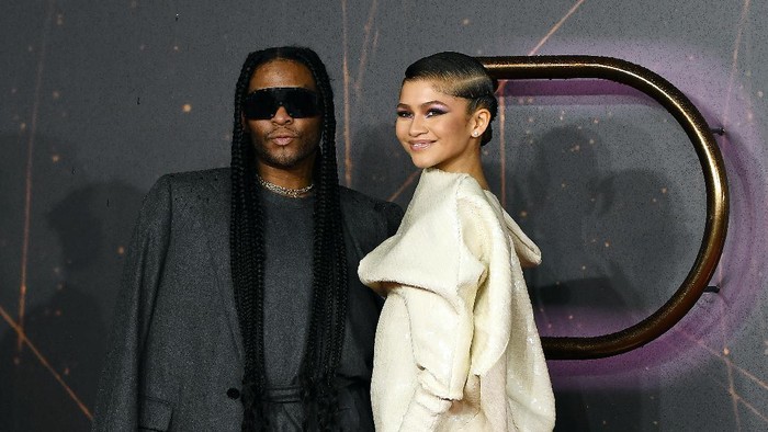 img-title Law Roach Ungkap Fakta di Balik Insiden dengan Zendaya di Peragaan Louis Vuitton yang Viral di TikTok
