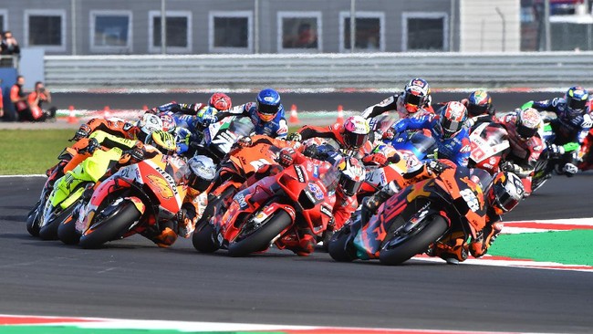 Balapan MotoGP Algarve Portugal 2021 bisa disaksikan melalui live streaming bersama CNNIndonesia.com di sini.