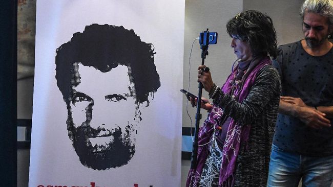 Osman Kavala, Dibela 10 Dubes yang Bikin Erdogan Geram