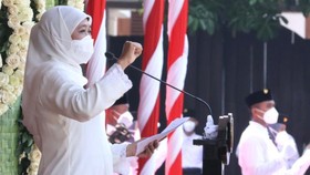 Bangkitkan Ekonomi, Khofifah Dorong Santri Jatim Berwirausaha