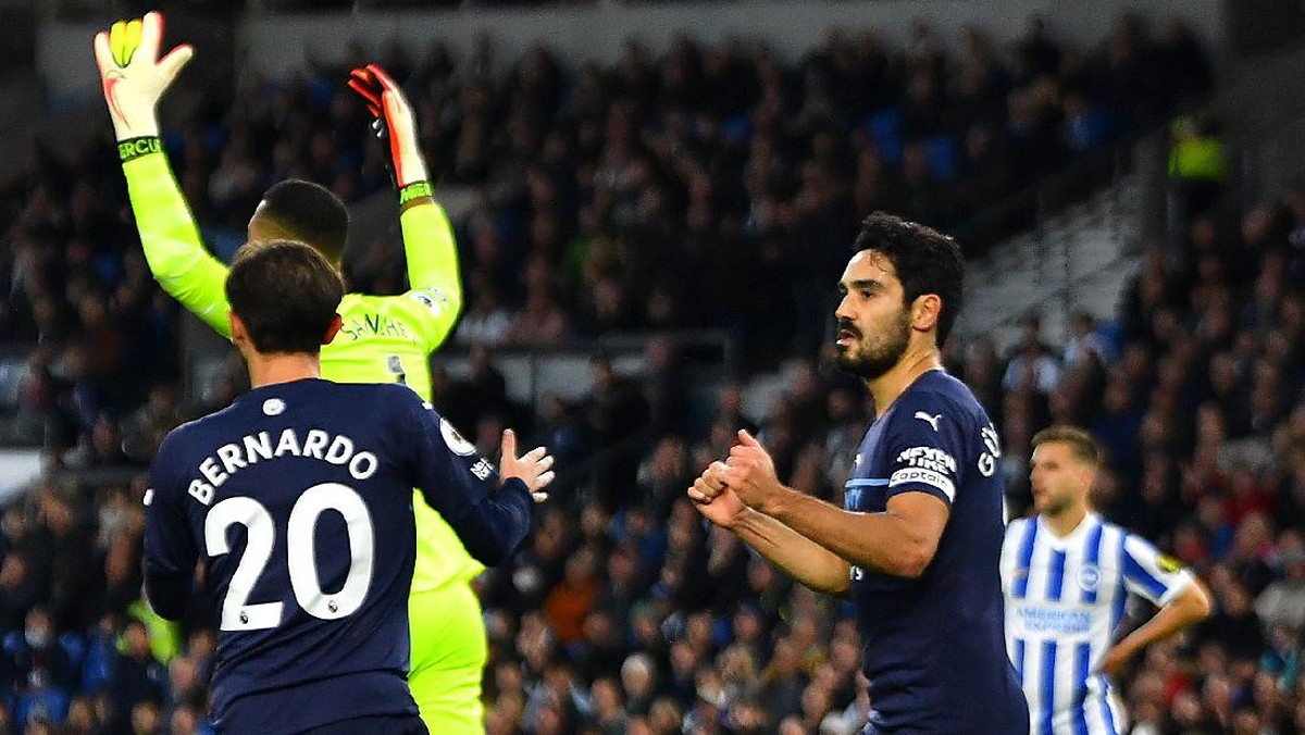 FOTO: Foden Jadi Bintang, Man City Tempel Chelsea