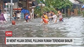 VIDEO: 30 Menit Hujan Deras, Puluhan Rumah Terendam Banjir
