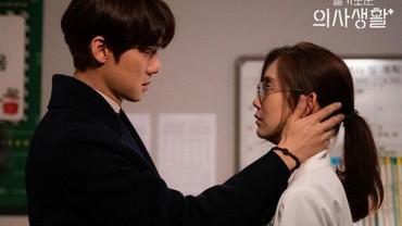 img-title Reaksi Winter Garden Couple Digoda Sering Ciuman di 'Hospital Playlist'