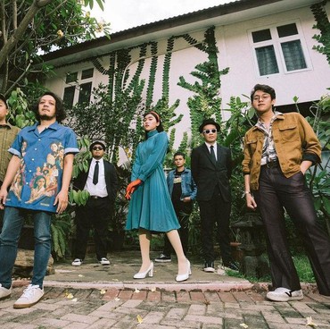 Lirik Lagu Yth: NAIF - Diskoria, Isyana Sarasvati, Ardhito Pramono & KawaNAIF