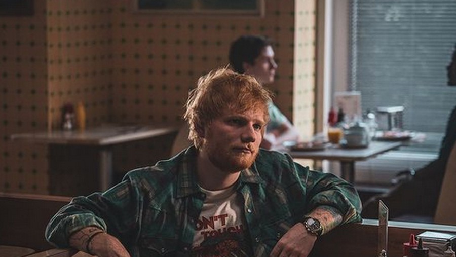 Doyan Pedas, Momen Ed Sheeran yang Tak Bisa Makan Tanpa Saus Sambal