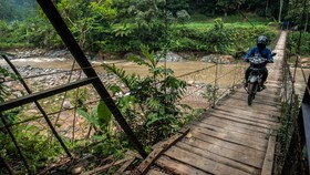 img-title Banjir Rendam Ratusan Rumah di Lebak, Jembatan Menuju Sukabumi Putus