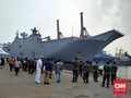 Kapal Perang Terbesar Australia Berlabuh di Jakarta