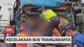VIDEO: 3 Orang Tewas dalam Kecelakaan Bus Transjakarta