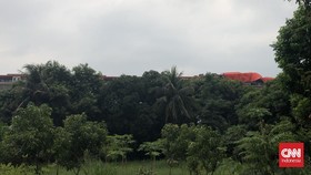 Gerbong LRT Tabrakan di Jalur Layang Cibubur Ditutup Terpal