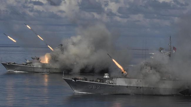 TNI AL Kerahkan 7 KRI Latihan Glagaspur di Perairan Papua Barat