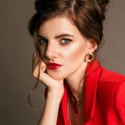 BeauPicks: 4 Rekomendasi Lip Cream Merah Cabai yang Wajah Tampak Segar dan Senyum Makin Menawan