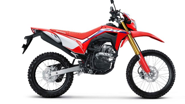 Honda mengumumkan dua varian warna baru motor sport on-off New CRF150L yaitu Extreme Green dan Extreme White. 