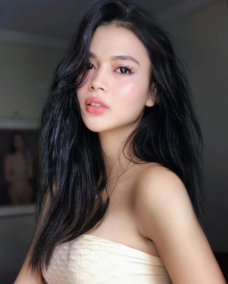 Ngaku Transgender, Intip 7 Potret Cantik Dinda Syarif Tanpa Oplas