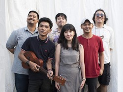 Lewat Suar, Payung Teduh Puji Sang Pencipta