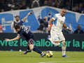 Marseille vs PSG: Messi Dikerjai Hingga Jatuh Bangun