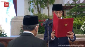 VIDEO: Jokowi Lantik 17 Duta Besar, Fadjroel Dubes Kazakhstan