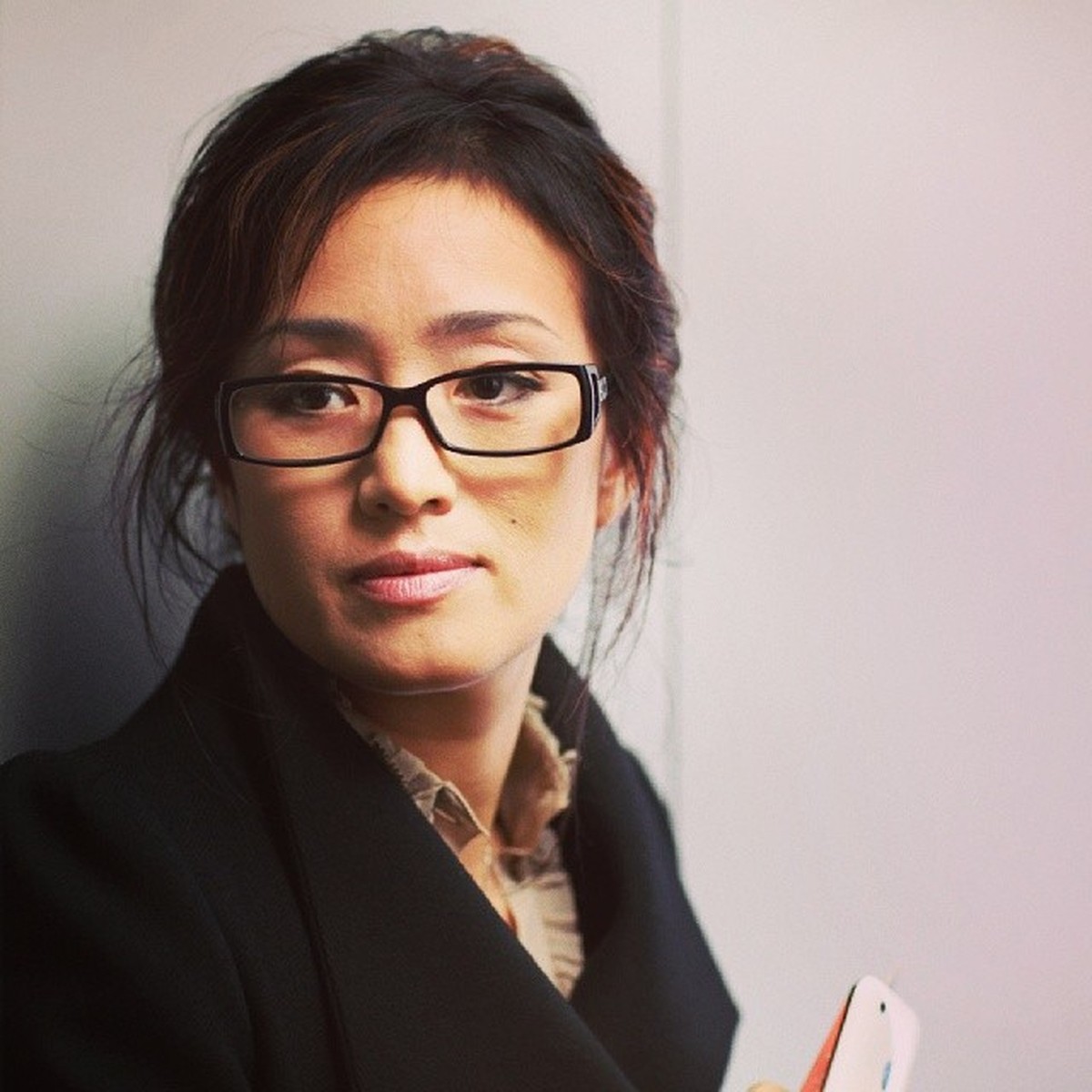 Artis China&comma; Gong Li sedang ramai jadi perbincangan karena melepas kewarganegaraan Singapura dan masuk daftar hitam&period; Yuk intip fotonya&excl;