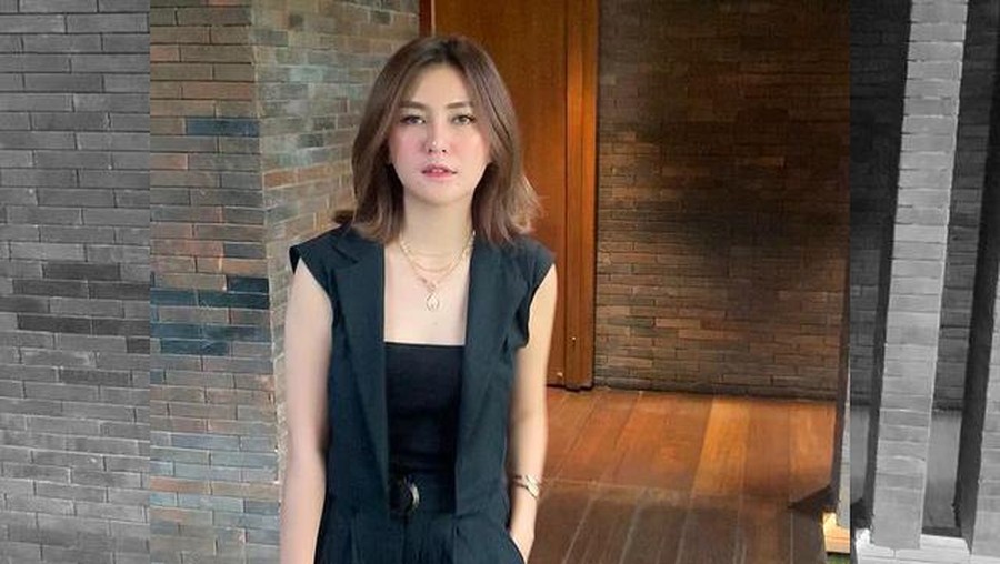 Nama Irena Fabiola sedang jadi sorotan karena suaminya diduga dekati Thalita Latief. Yuk kita intip potret Irena!