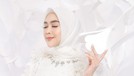 8 Gaya Prewedding Ria Ricis & Teuku Ryan Nuansa Putih Bak Negeri Dongeng Ria Ricis dan Teuku Ryan akan melangsungkan pernikahan bulan depan atau November 2021. Yuk intip potret prewedding mereka!