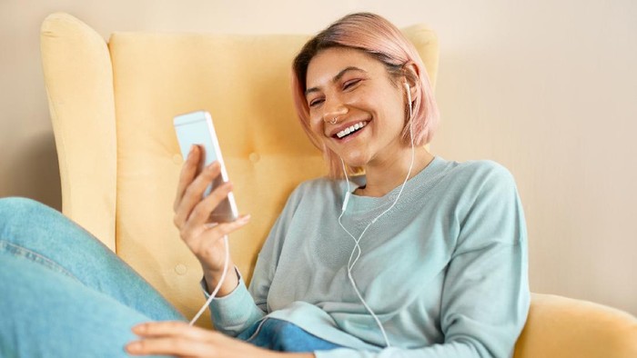 Wah! Tanpa Perlu Internet, Ini Cara Mudah Nonton TV di HP Android