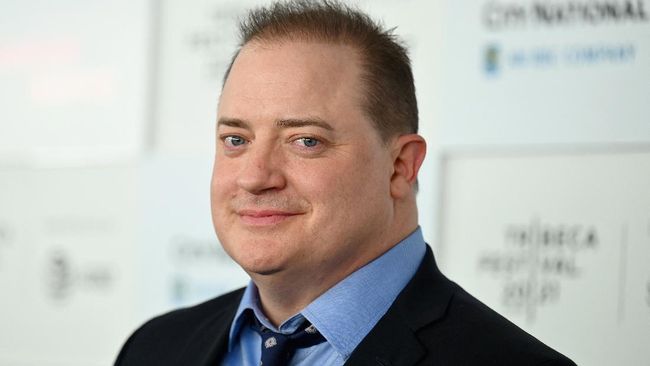 Aktor Brendan Fraser disebut bakal bergabung dengan proyek film Batgirl yang dikerjakan oleh Warner Bros dan DC.