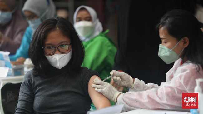 Presiden Joko Widodo menegaskan bahwa proses vaksinasi harus dilakukan secara gencar dan merata agar setiap warga dipastikan memperoleh perlindungan.