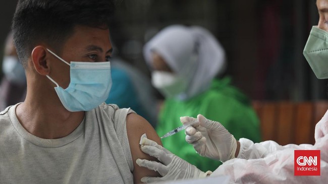 Epidemiolog menyebut pemerintah harus lebih agresif dalam melakukan pemantauan varian baru melalui metode whole genome sequencing (WGS).