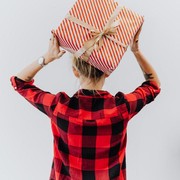 Zodiak Hari Ini: Bikin Scorpio Tersenyum di Hari Ulang Tahun, 6 Benda yang Bisa Jadi Kado Buat Mereka