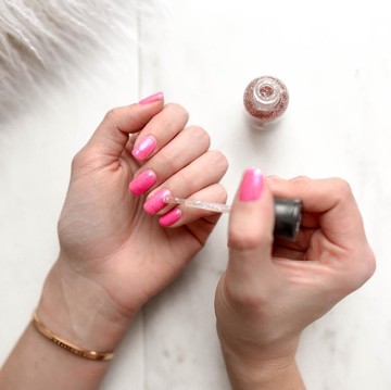 img-title 4 Cara Bikin Nail Art di Rumah tapi Hasil Bagaikan di Salon Mahal, Cukup Semudah Ini Beauties!