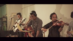 Lirik Lagu Segalanya Bermula - Kabar Burung