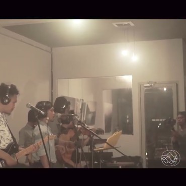 Lirik Lagu Cemas - Kabar Burung