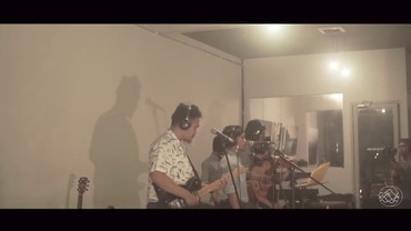 Lirik Lagu Cemas - Kabar Burung
