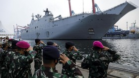 FOTO: Perkasa Kapal Perang Terbesar Australia di Indonesia