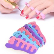 Anti Berantakan! 5 Kiat Pakai Kutek Ala Salon di Rumah