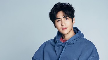 img-title Sinopsis 'The Childe' Film Perdana Kim Seon Ho yang Tayang Bulan Depan