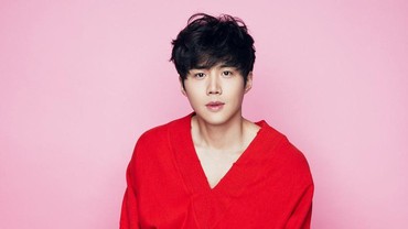 img-title Pernah Kepergok Selingkuh, Choi Young Ah Benar Hamil Anak Kim Seon Ho?