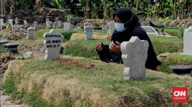 Badai Nestapa Keluarga saat Kematian Covid Tak Tercatat di Surabaya