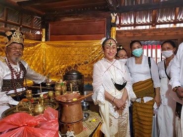 img-title Upacara Sudhi Wadani Ritual Pindah Agama Bagi Hindu, Pernah Dijalani Anak Soekarno