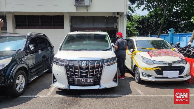 Pelat RF ternyata bukan singkatan khusus. Pihak Kepolisian menyatakan itu hanya untuk pengelompokkan.