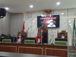 Sidang Pemeriksaan Terdakwa Kasus Babi Ngepet Ditunda