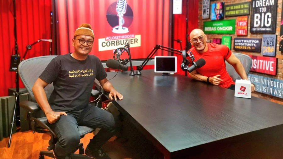 Soal Kasus Anjing Mati di Aceh&comma; Guntur Romli&colon; Wisata Halal untuk Apa&quest;