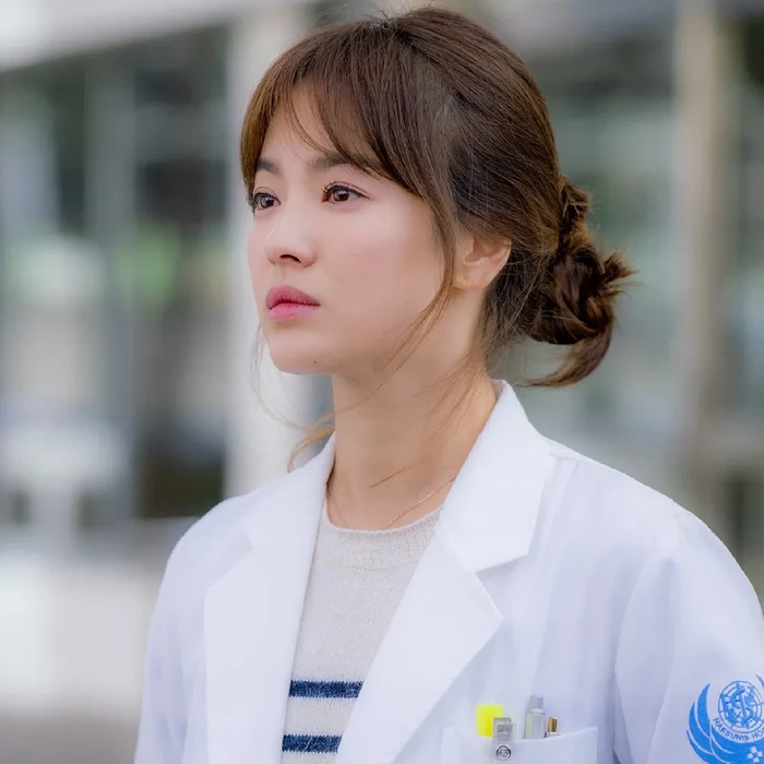 Song Hye Kyo dalam drama Descendants of The Sun