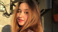 7 Potret Stephanie Poetri, Anak Titi DJ yang Berkarier di Luar Negeri Jadi Penyanyi