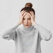Mengenal Ciri-ciri dan Cara Mengatasi Kebiasaan Self Diagnosis yang Berbahaya untuk Kesehatan Mental