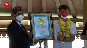 VIDEO: Rekor Dunia Lari Kelilingi Candi Borobudur Tanpa henti