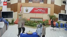 VIDEO: Viral Kapolres Pukul Bawahan Gara-Gara Internet lemot