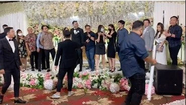 img-title Teman Bongkar Aib Pengantin Depan Pelaminan, Resepsi Berakhir seperti Ini