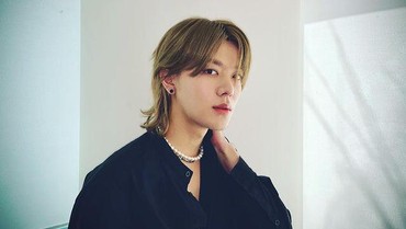 img-title Jadi Aktor Lagi, Yuta NCT 127 Bintangi Serial Jepang 'Play it Cool Guys'